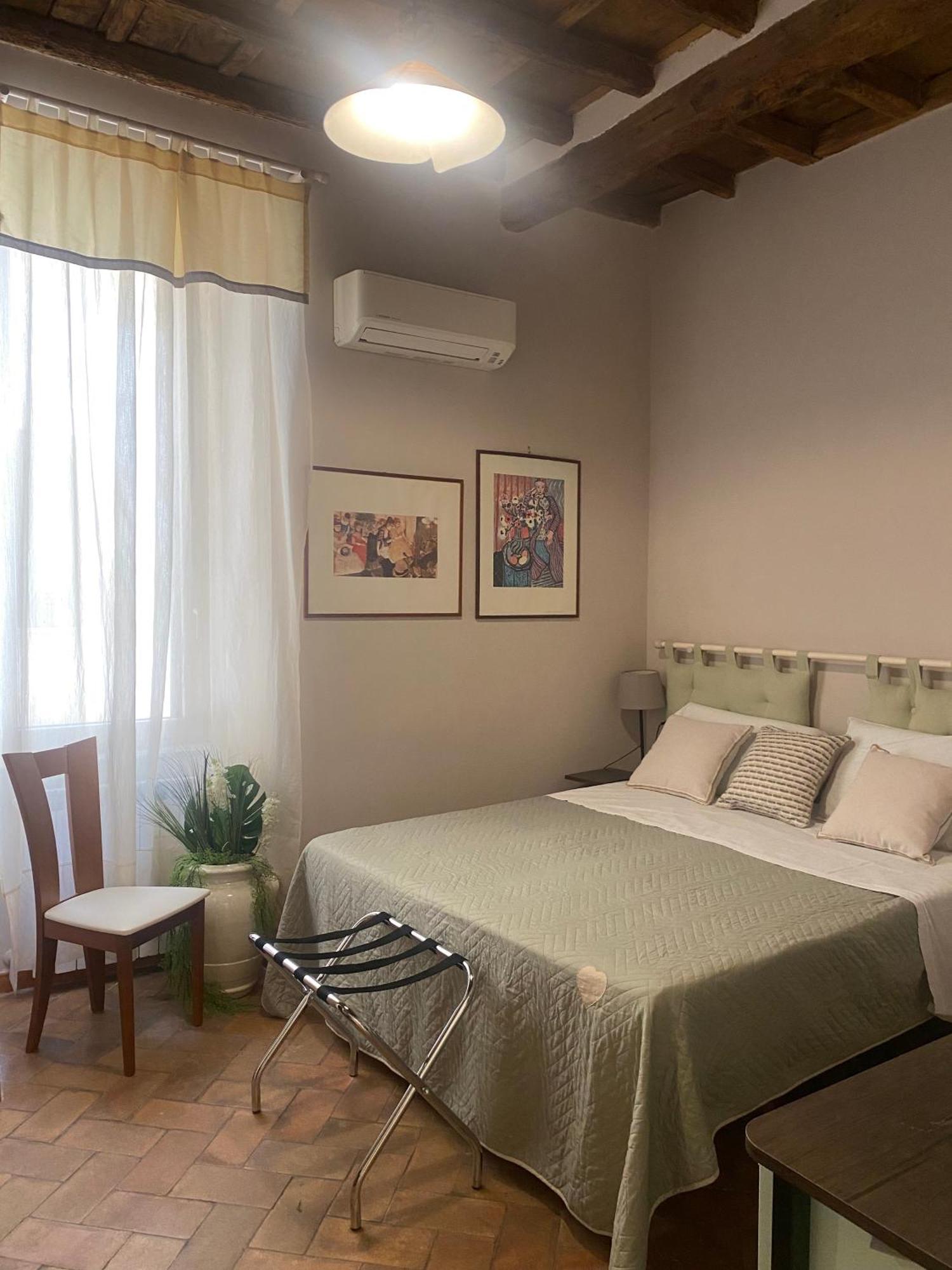 Апартаменты Boutique Grifone Рим Экстерьер фото