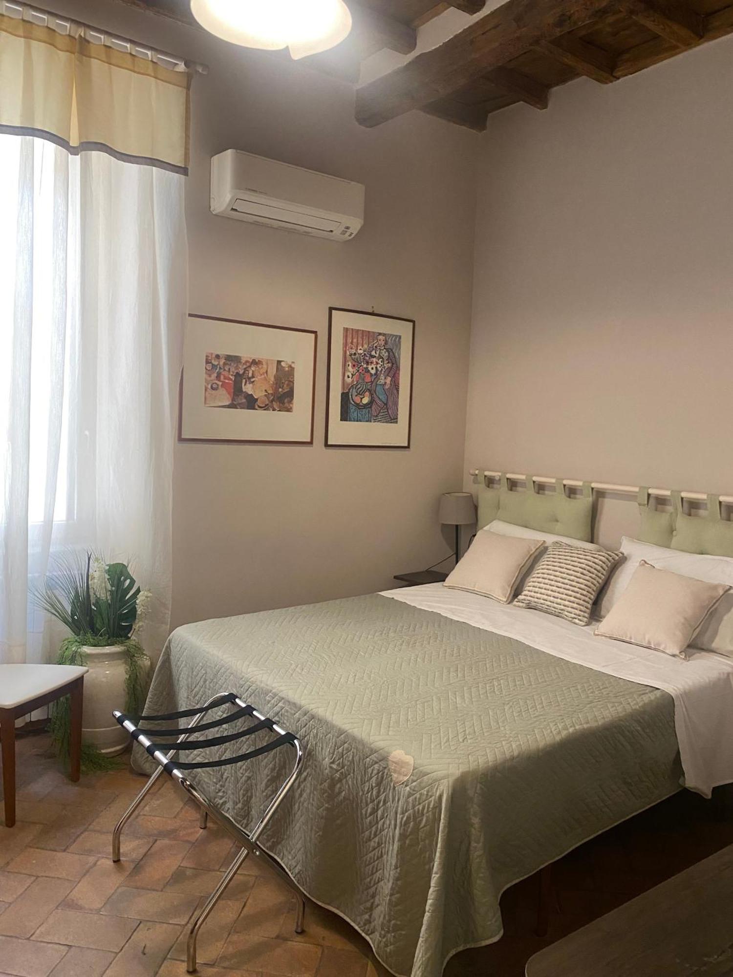 Апартаменты Boutique Grifone Рим Номер фото