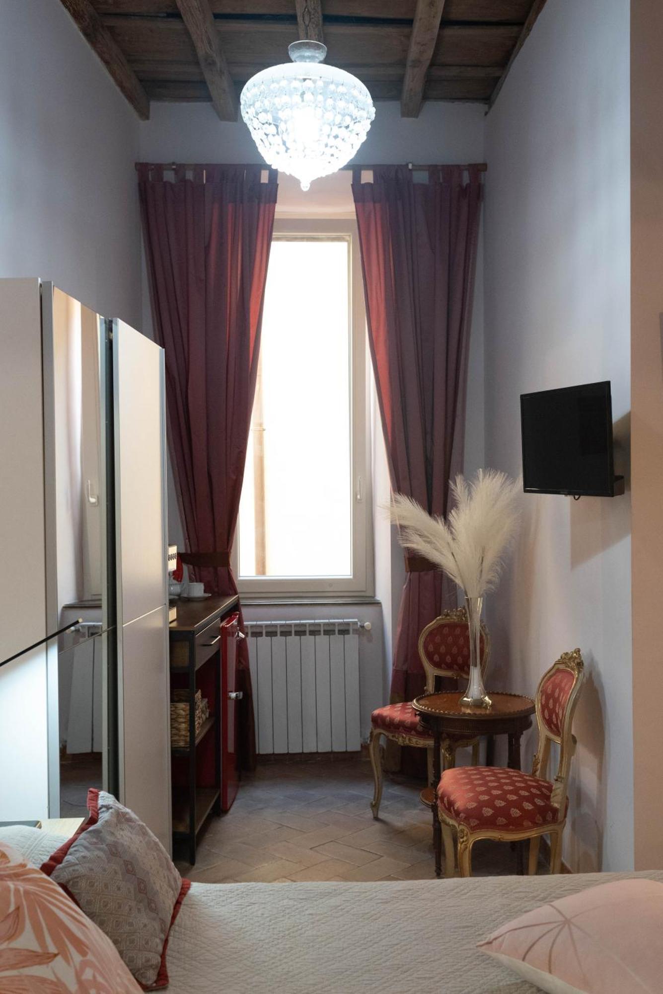Апартаменты Boutique Grifone Рим Экстерьер фото