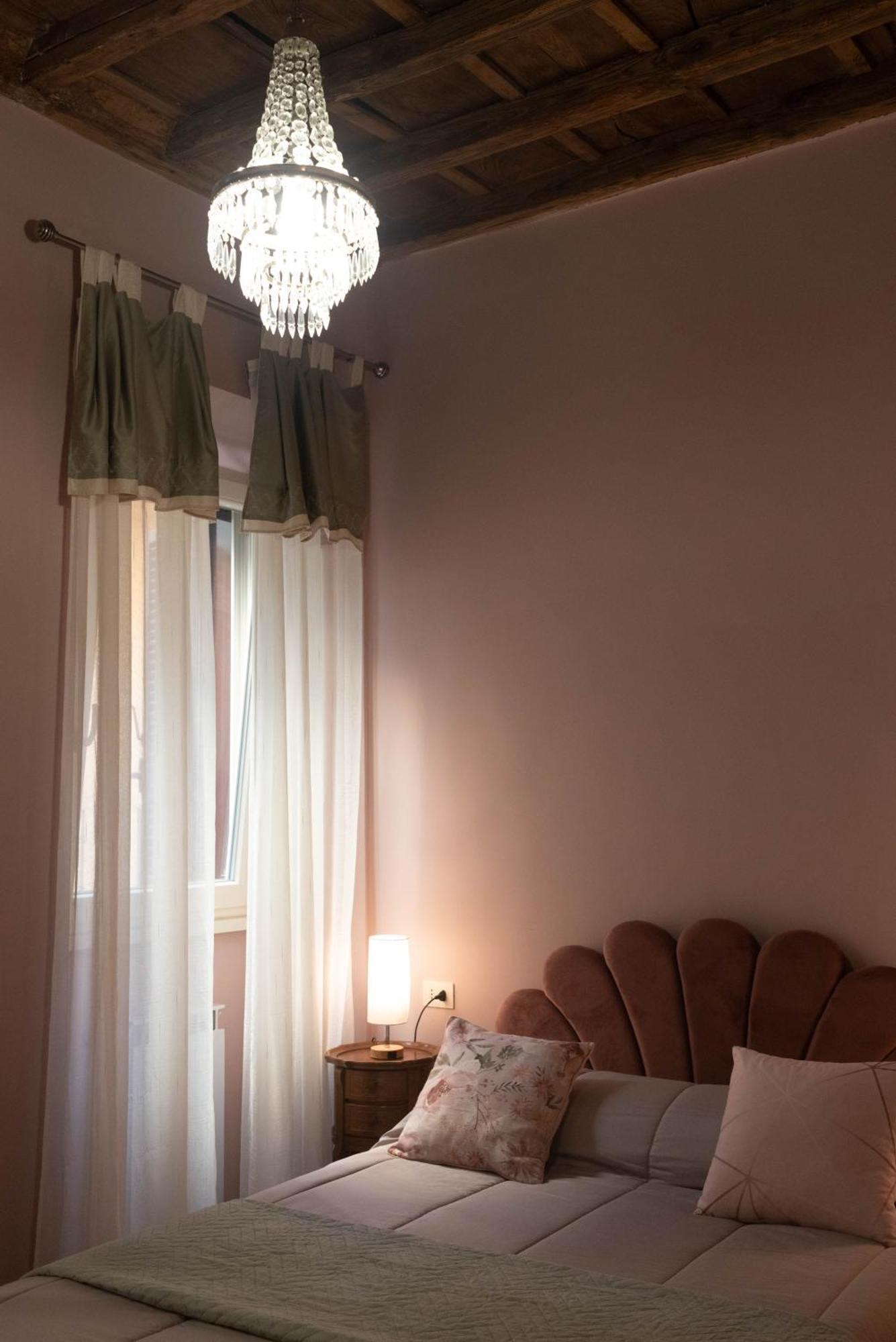 Апартаменты Boutique Grifone Рим Экстерьер фото